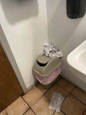 Bill's Burgers Wings & Things by null