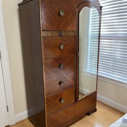 Lasser Woodworking - Chiffarobe