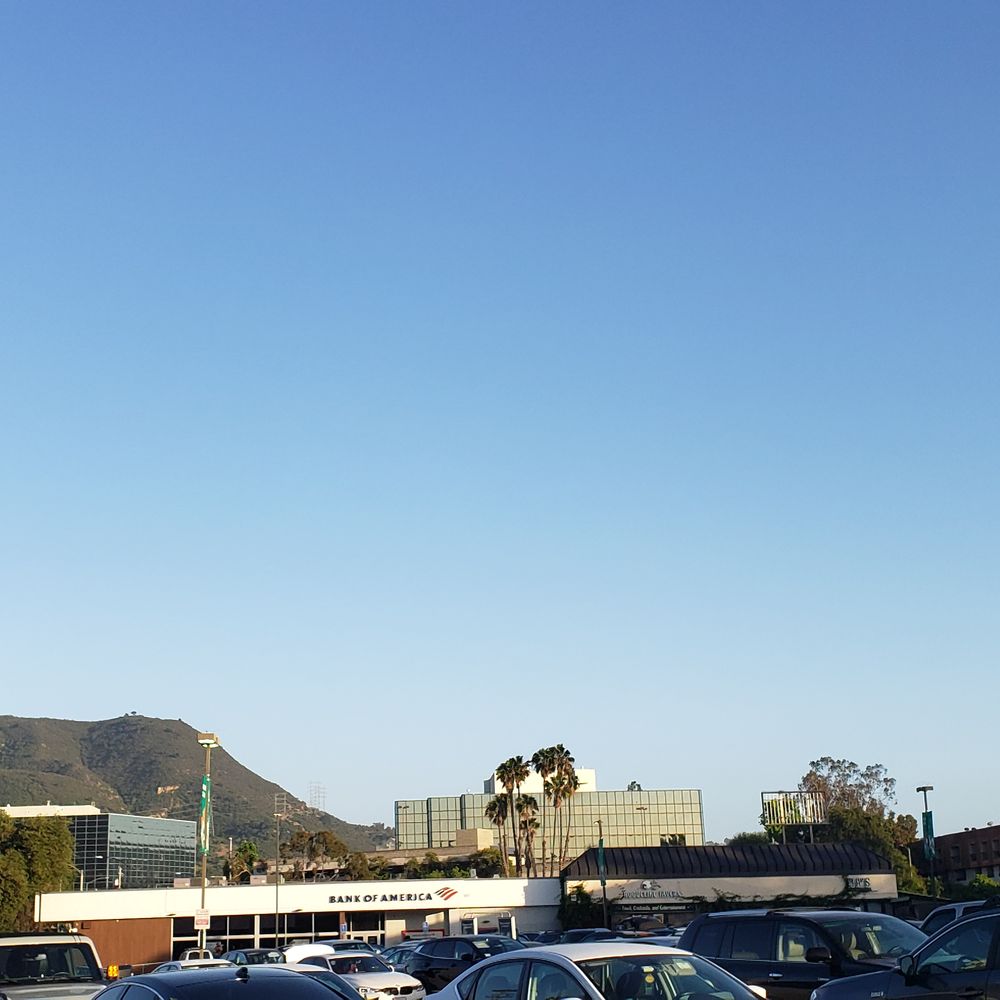 Lakeside Shopping Center - Shopping Centers Near Me - Burbank, California Lakeside Shopping Center - Shopping Centers Near Me - Burbank, California