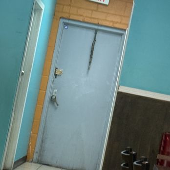 Senor Taco's - Improper fire exit (locked / broken handle, no door closer) - Tacos Near Me - Rolling Meadows, Illinois Senor Taco's - Improper fire exit (locked / broken handle, no door closer) - Tacos Near Me - Rolling Meadows, Illinois