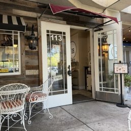 Entrance. No dining area inside. All dining in courtyard. Entrance. No dining area inside. All dining in courtyard.