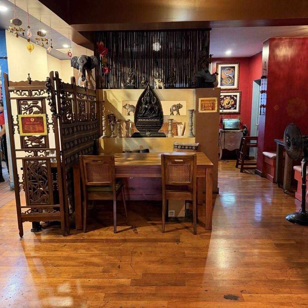 Red Elephant - Thai Near Me - Honolulu, Hawaii Red Elephant - Thai Near Me - Honolulu, Hawaii