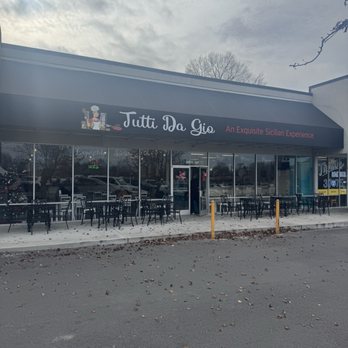 TUTTI DA GIO - Updated July 2025 - 112 Photos & 66 Reviews - 393 E Main