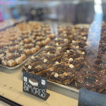 Yo Mochi Arcade and Cafe - Donuts Near Me - Mission Viejo, California