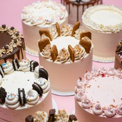 Rosa Bakes - Signature cakes!