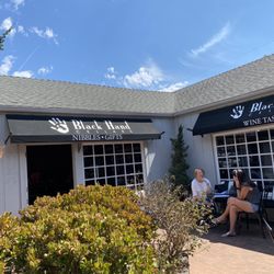 Black Hand Cellars - Nice outdoor patio for wine tasting - first-come, first served; no reservations required