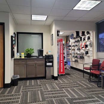 Collier Orthotics & Prosthetics - Lobby - Orthotics Near Me - Sacramento, California