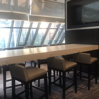 Boston Marriott Cambridge - Airy M lounge. May 2019. - Hotels Near Me - Cambridge, Massachusetts