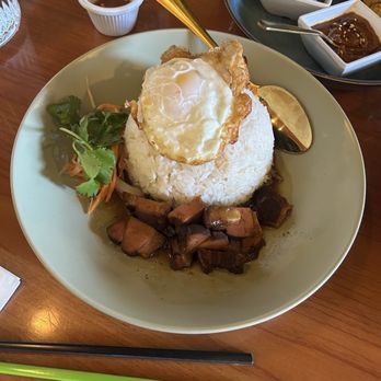 Roy Southern Thai Cuisine - Muu hong bowl - Thai Near Me - Seattle, Washington