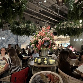 La Serre - Inside - French Near Me - Chicago, Illinois