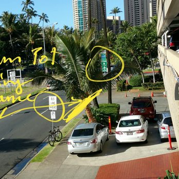 Cream Pot - Parking is found between the two signs - Breakfast & Brunch Near Me - Honolulu, Hawaii Cream Pot - Parking is found between the two signs - Breakfast & Brunch Near Me - Honolulu, Hawaii
