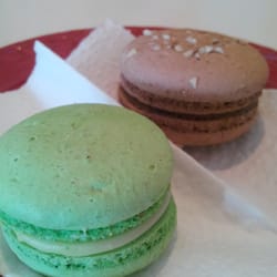 Café des Fleurs - Pistachio and hazelnut.