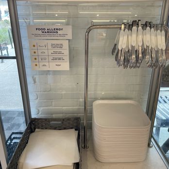 Paris Baguette - Self serve instructions for the pastry cases - Bakeries Near Me - Atlanta, Georgia Paris Baguette - Self serve instructions for the pastry cases - Bakeries Near Me - Atlanta, Georgia