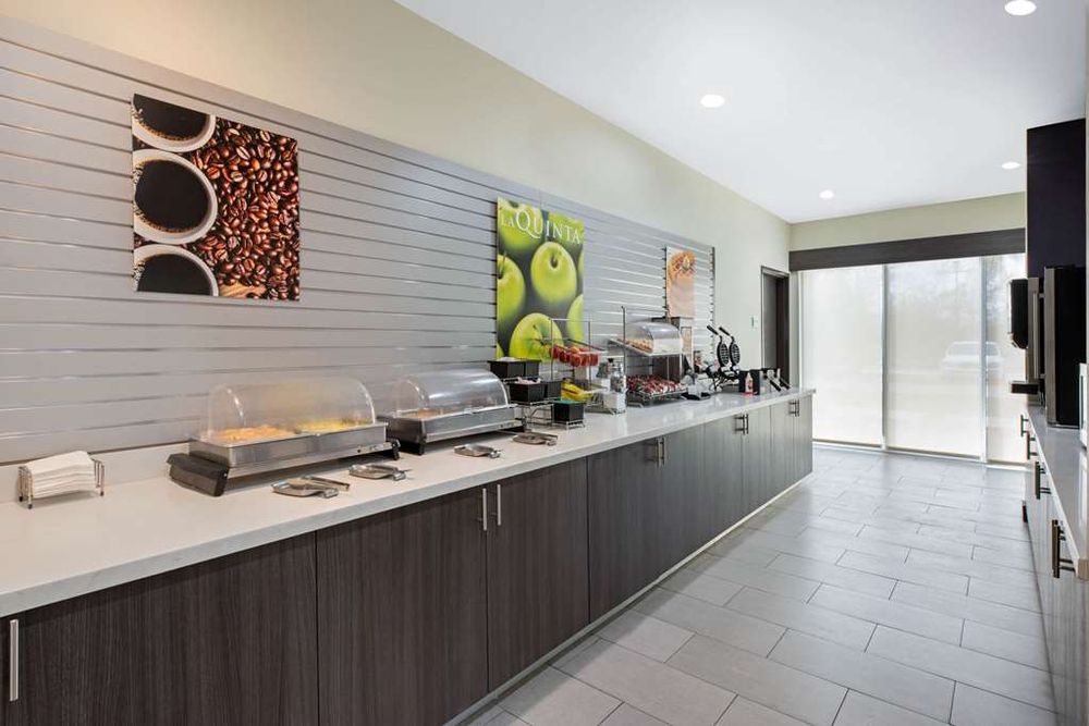 LA QUINTA BY WYNDHAM LAKE CHARLES WESTLAKE Updated July 2024 109