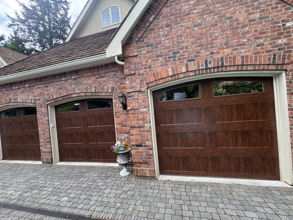 Pilchuck Garage Door - Garage Door Contractor in Snohomish, WA