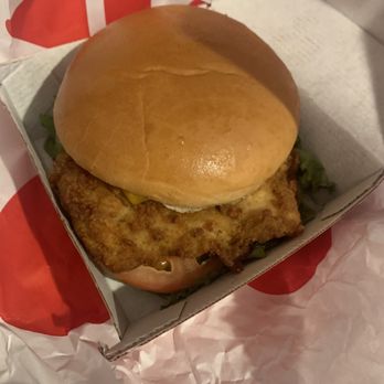 Chick-fil-A - Deluxe Chicken Sandwich - Fast Food Near Me - Santa Clara, California Chick-fil-A - Deluxe Chicken Sandwich - Fast Food Near Me - Santa Clara, California