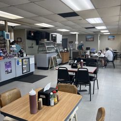 Big D's Station - Inside seating