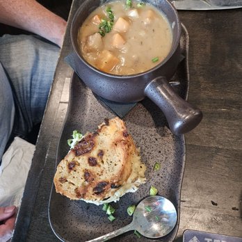 The Hare and The Hound - Guinness stew with colcannon potatoes and soda bread - Irish Near Me - Putnam, Connecticut The Hare and The Hound - Guinness stew with colcannon potatoes and soda bread - Irish Near Me - Putnam, Connecticut