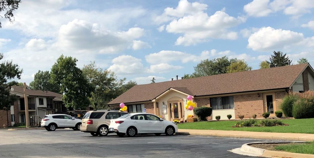 FOX HILL APARTMENT HOMES Updated October 2024 701 Fox Hill Cir