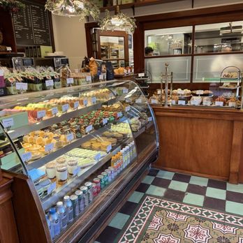 Bouchon Bakery - Bakeries Near Me - Yountville, California