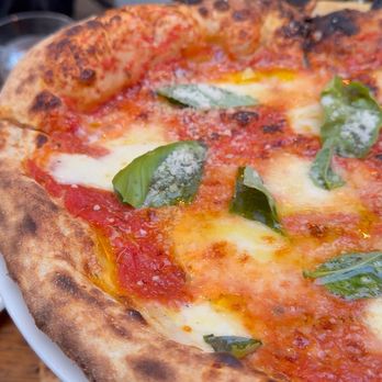 Ghisallo - Margherita pizza - Pizza Near Me - Santa Monica, California