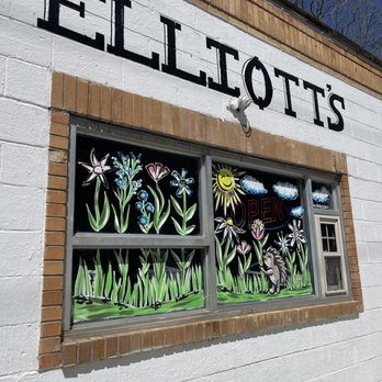 Elliott’s Pizzeria - Cute front window! - Pizza Near Me - Lakeview Heights, Kentucky Elliott’s Pizzeria - Cute front window! - Pizza Near Me - Lakeview Heights, Kentucky