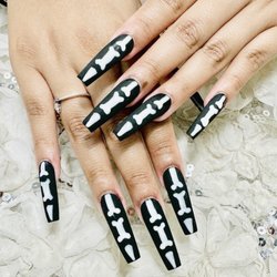 Lv Nails & spa - Glow in the dark Halloween set