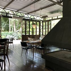 Restaurante Lá - Dining room
