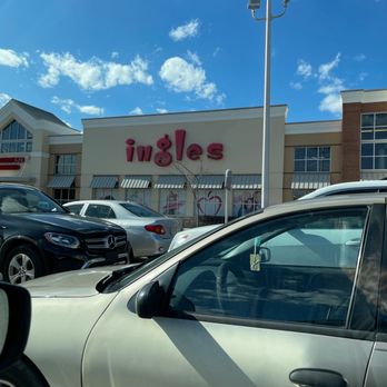 Ingles Market No 114 - Always Busy! - Grocery Near Me - Franklin, North Carolina Ingles Market No 114 - Always Busy! - Grocery Near Me - Franklin, North Carolina