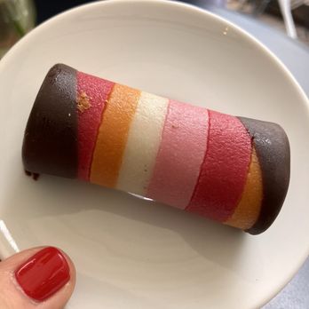 Broder Jakobs Stenugnsbageri - Cafes Near Me - Lund, M Broder Jakobs Stenugnsbageri - Cafes Near Me - Lund, M