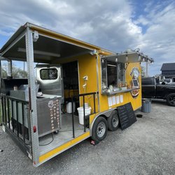 Mama Jean's Food Truck - Front