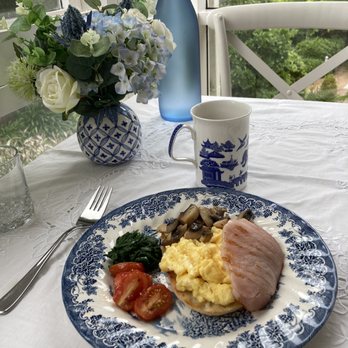 Mildenhall Guest House - Breakfast - Guest Houses Near Me - Bundanoon, NSW