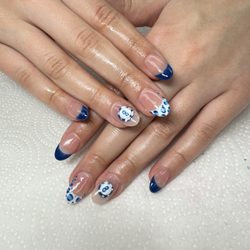 Hollywood Nails