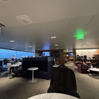 The Centurion Lounge - Lounge seating - Airport Lounges Near Me - Denver, Colorado