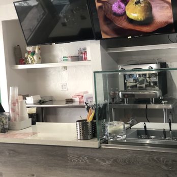 Tea So - Ordering counter - Desserts Near Me - Castro Valley, California