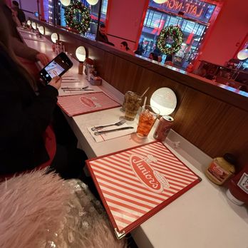 Junior's Restaurant & Bakery - Bar seating spot - American Near Me - New York, New York Junior's Restaurant & Bakery - Bar seating spot - American Near Me - New York, New York