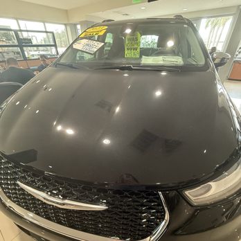 Wallace Chrysler Dodge Jeep Ram - Car Dealers Near Me - Stuart, Florida Wallace Chrysler Dodge Jeep Ram - Car Dealers Near Me - Stuart, Florida
