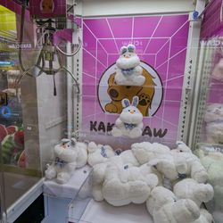 Kako Claw - Cute bunny in the claw machine