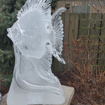 Blake's Orchard & Cider Mill - Another ice carving done at the event - Fruits & Veggies Near Me - Armada, Michigan