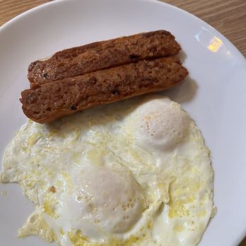 Broken Yolk Cafe - Beyond Sausage - Plant Based (Vegan) and eggs - Breakfast & Brunch Near Me - Irvine, California Broken Yolk Cafe - Beyond Sausage - Plant Based (Vegan) and eggs - Breakfast & Brunch Near Me - Irvine, California