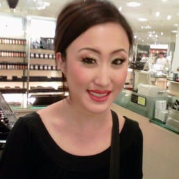my FAV MUA @ MAC Counter