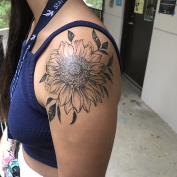 Art Legacy Tattoo Palace - My sunflower tattoo for my sister :) - Tattoo Near Me - Miami, Florida Art Legacy Tattoo Palace - My sunflower tattoo for my sister :) - Tattoo Near Me - Miami, Florida