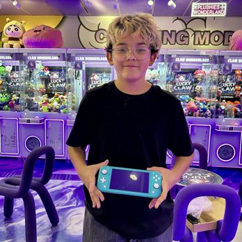 Lucky Claw Arcade - He won the Switch today.. and he won it on his FIRST try... - Arcades Near Me - Las Vegas, Nevada