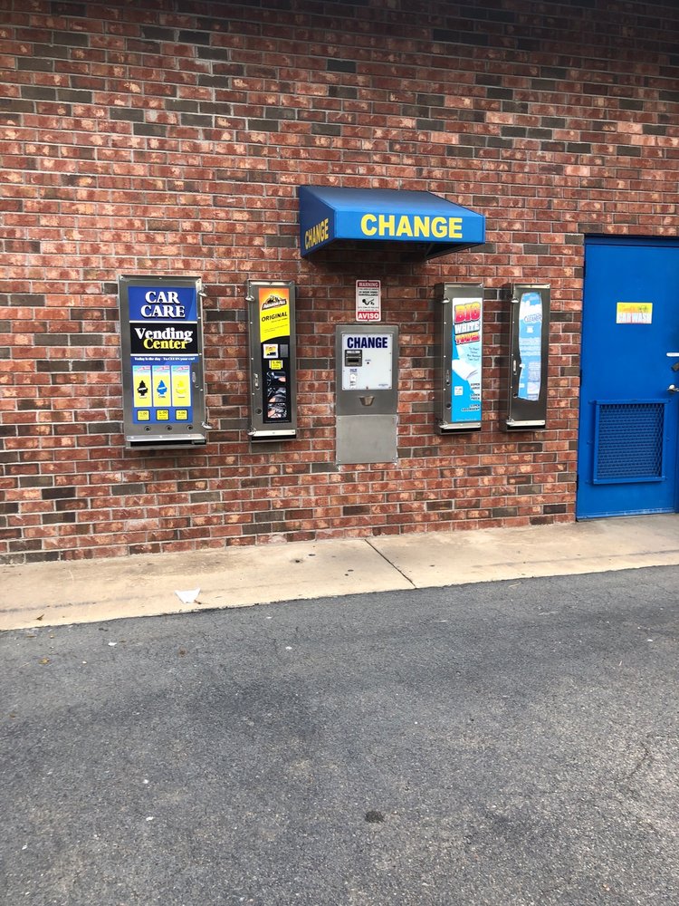 The Islands' Car Wash, Savannah Roadtrippers