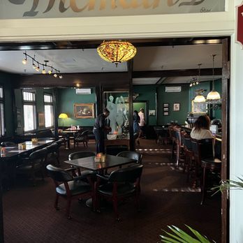 Lakeside Inn - Dining room/bar area - Hotels Near Me - Mount Dora, Florida Lakeside Inn - Dining room/bar area - Hotels Near Me - Mount Dora, Florida