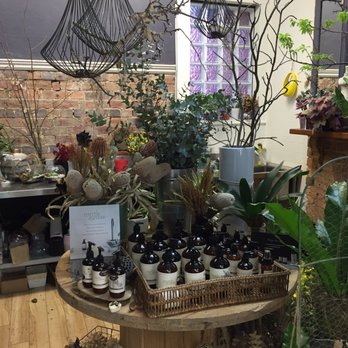 Ally Bell Flowers & Foliage - Florists Near Me - Balmain, NSW