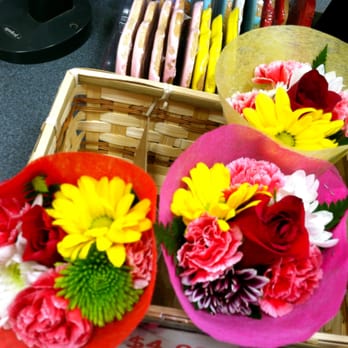 7-Eleven - Who would have thought you'd find fresh good quality flowers at 7-Eleven? - Convenience Stores Near Me - Sunnyvale, California 7-Eleven - Who would have thought you'd find fresh good quality flowers at 7-Eleven? - Convenience Stores Near Me - Sunnyvale, California