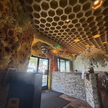 Honeybees - Entrance - Coffee & Tea Near Me - San Diego, California Honeybees - Entrance - Coffee & Tea Near Me - San Diego, California