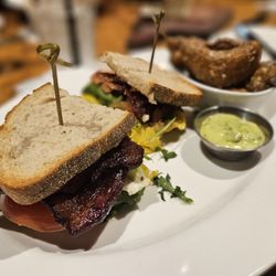 Cooper’s Hawk Winery & Restaurant