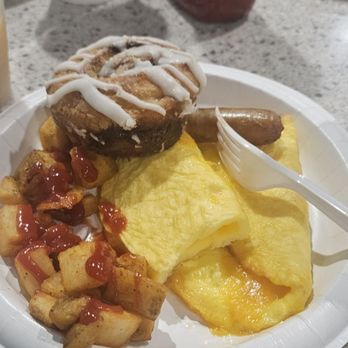 Holiday Inn Express Temecula - My breakfast plate - Hotels Near Me - Temecula, California